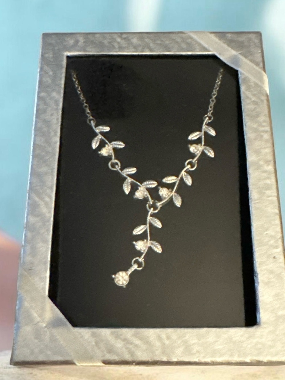 Delicate Silver Leaf Vine Necklace - Silver